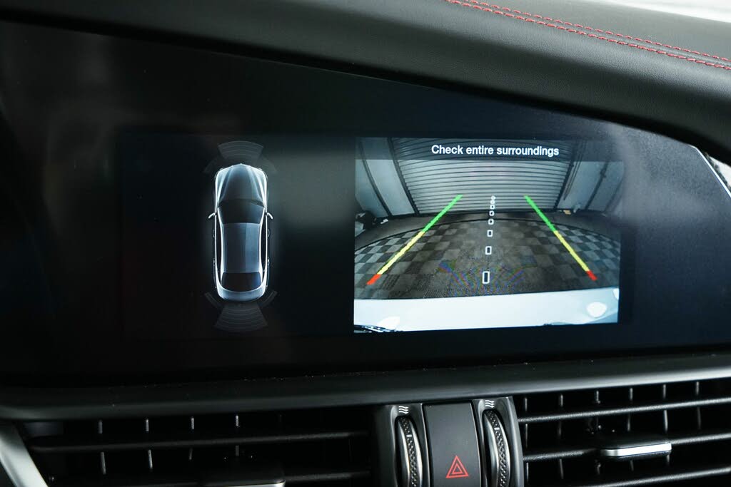 Vehicle Image 37 of 52 for 2023 Alfa Romeo Giulia