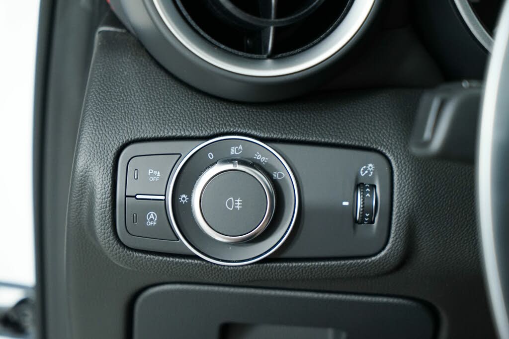 Vehicle Image 42 of 52 for 2023 Alfa Romeo Giulia