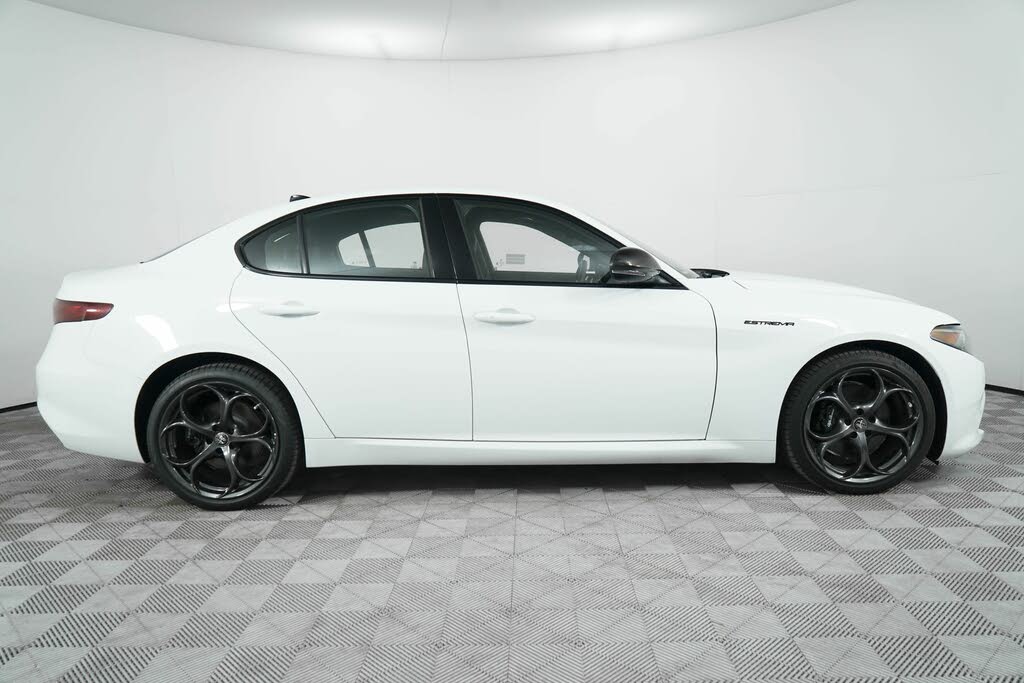2023 Alfa Romeo Giulia - 8