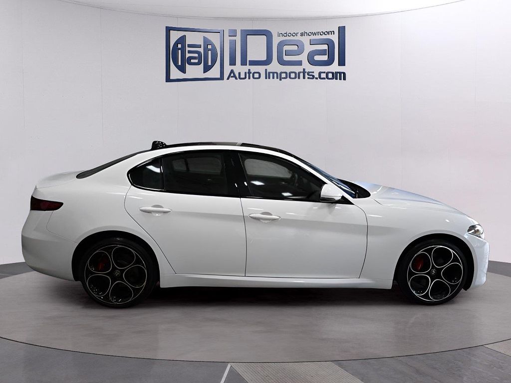 2023 Alfa Romeo Giulia Veloce