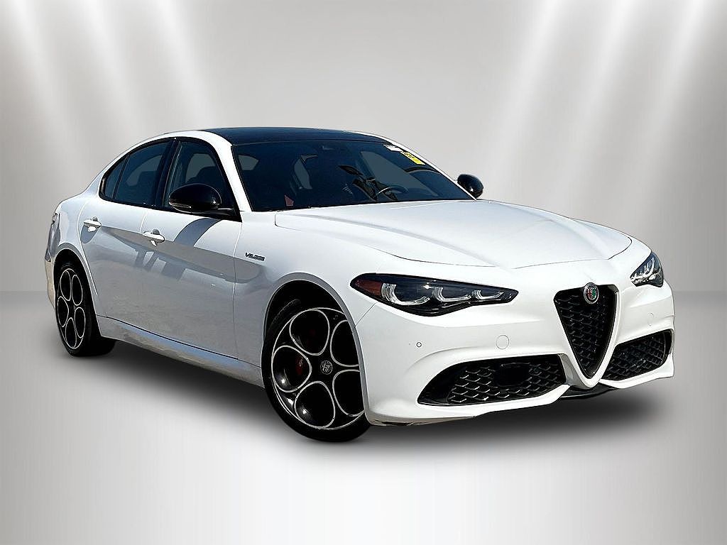 2024 Alfa Romeo Giulia Veloce
