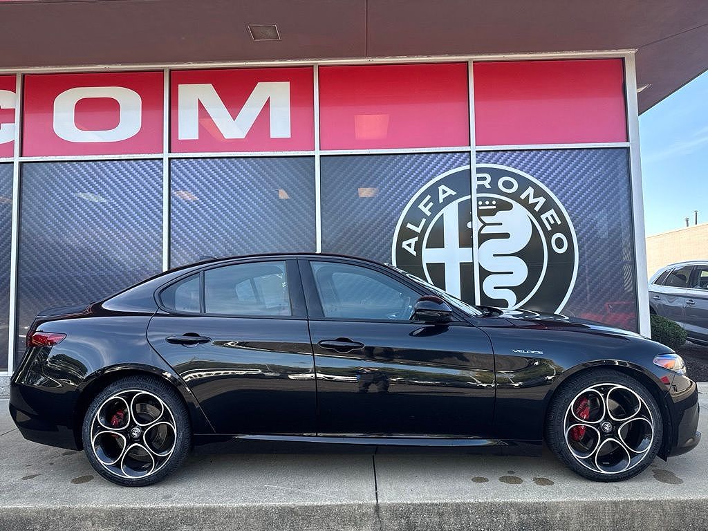 2023 Alfa Romeo Giulia Veloce
