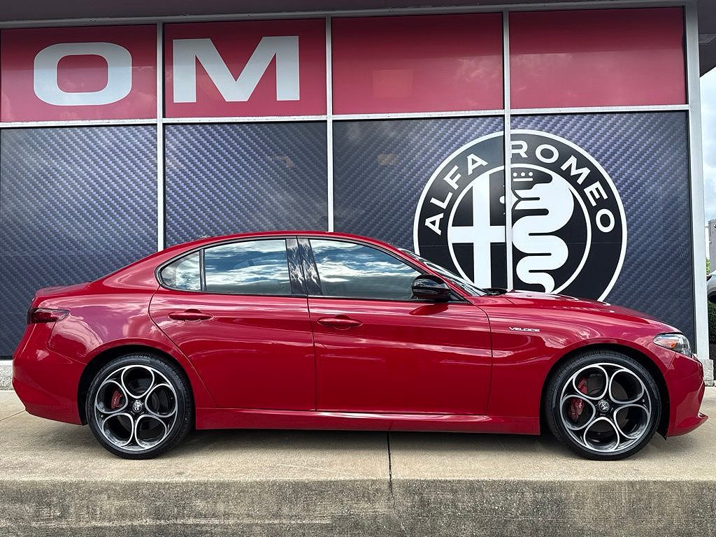 2023 Alfa Romeo Giulia Veloce