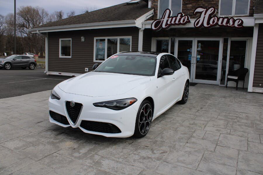 2024 Alfa Romeo Giulia Ti