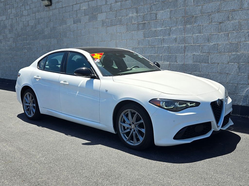 2024 Alfa Romeo Giulia Ti