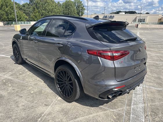 Vehicle Image 5 of 18 for 2018 Alfa Romeo Stelvio