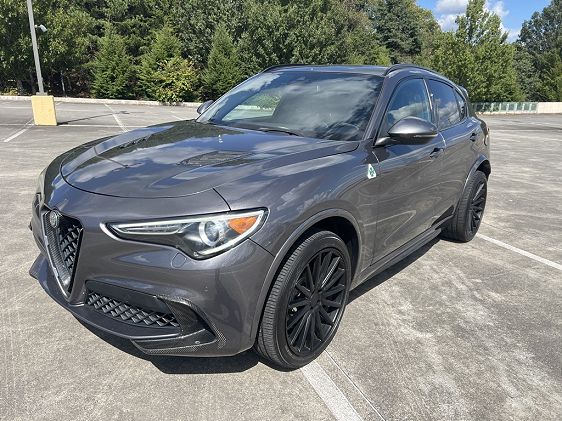 Vehicle Image 7 of 18 for 2018 Alfa Romeo Stelvio