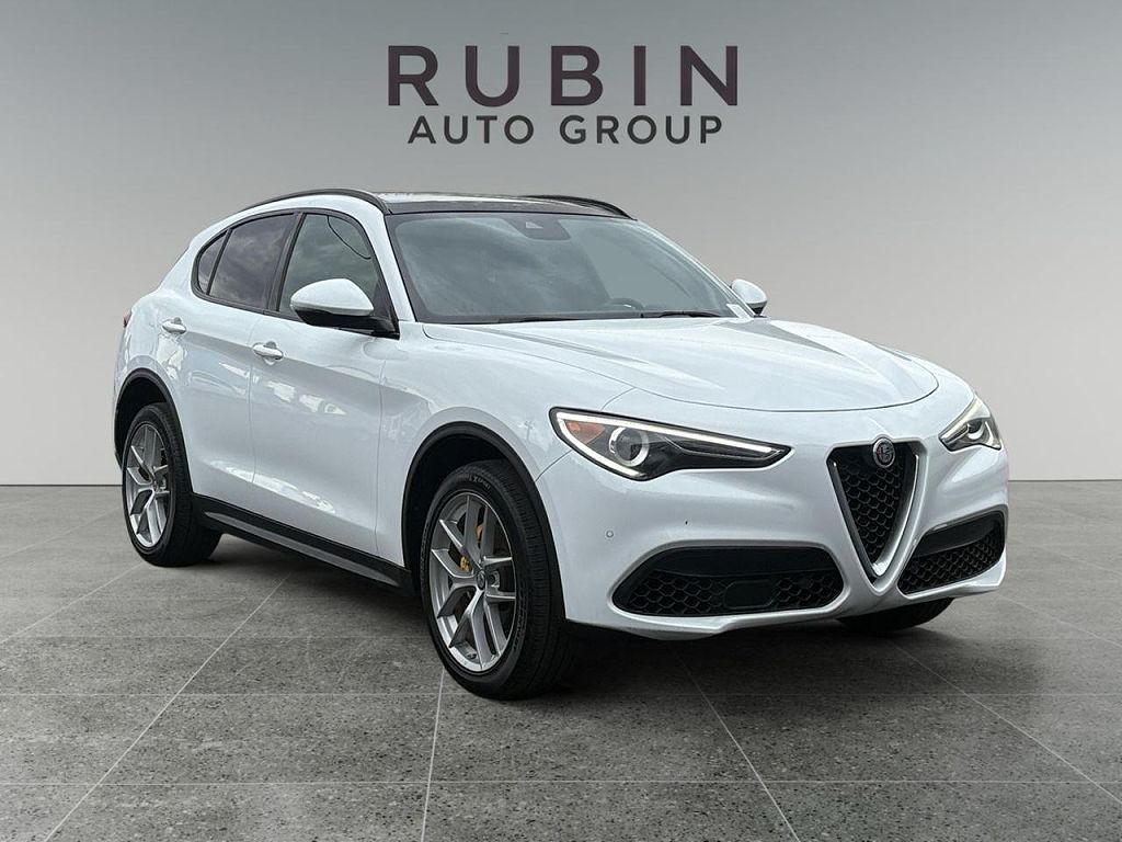2018 Alfa Romeo Stelvio Ti Sport
