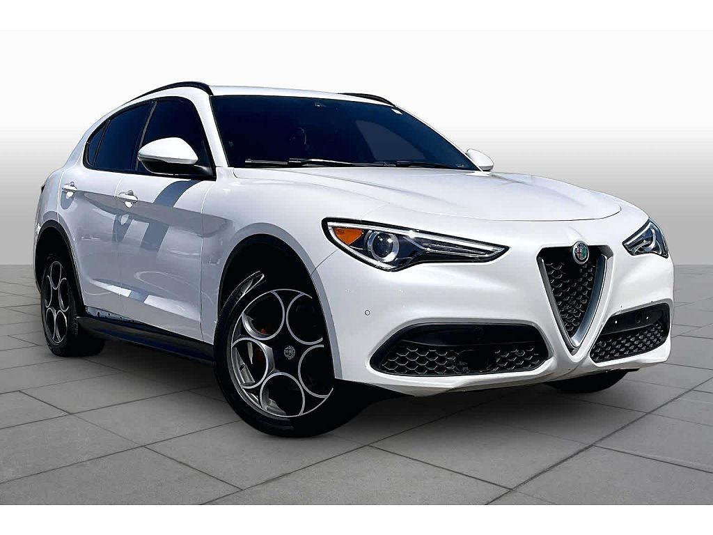 2018 Alfa Romeo Stelvio Ti Sport