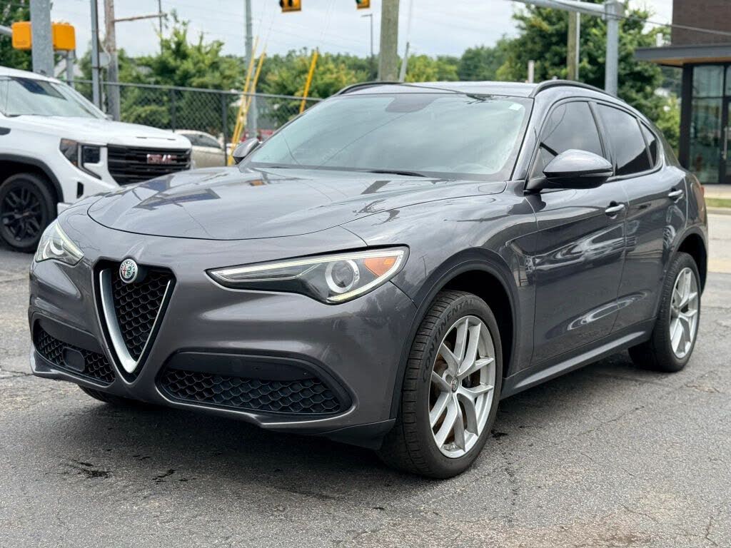 2018 Alfa Romeo Stelvio Sport
