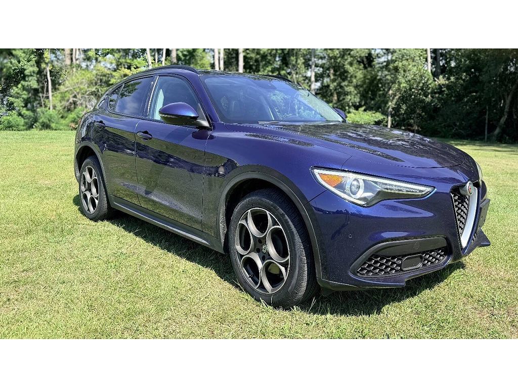 2018 Alfa Romeo Stelvio Sport