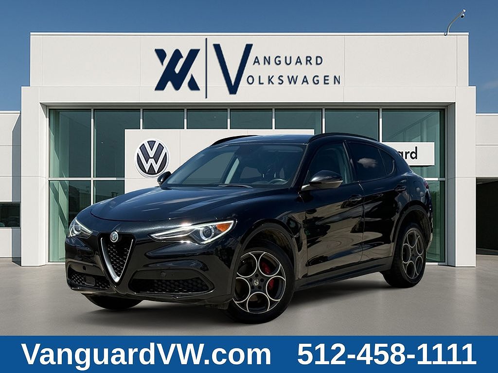 2018 Alfa Romeo Stelvio Sport