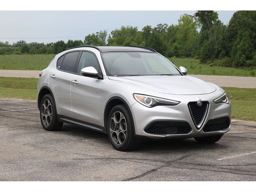 2018 Alfa Romeo Stelvio Sport