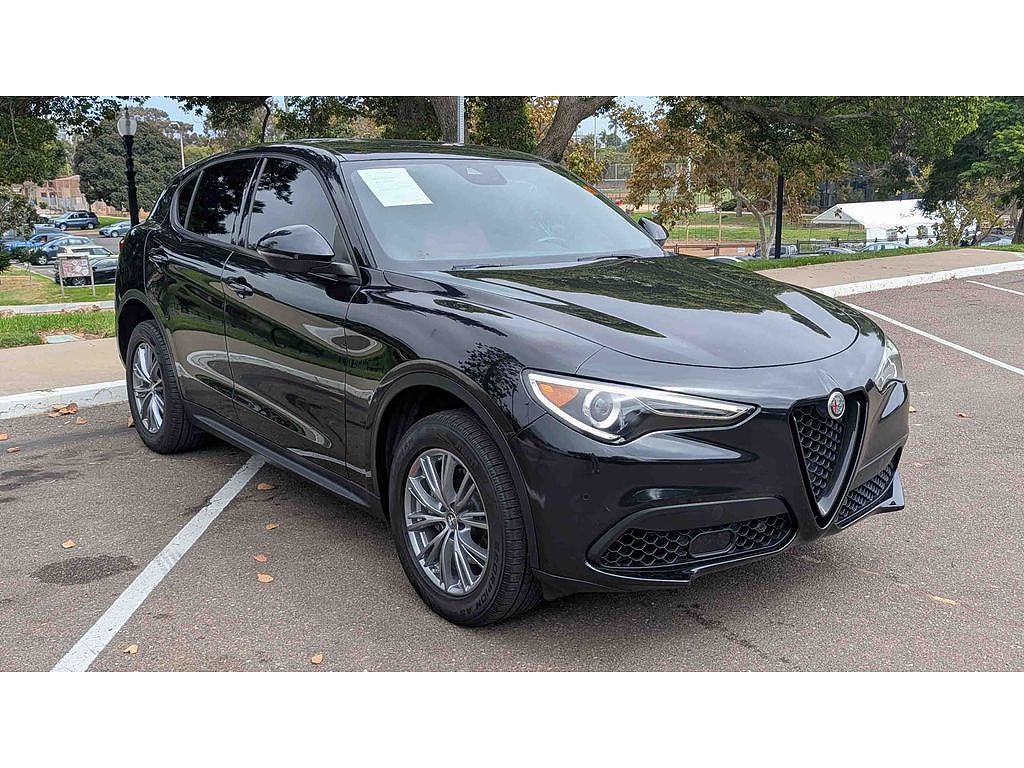 2023 Alfa Romeo Stelvio Sprint