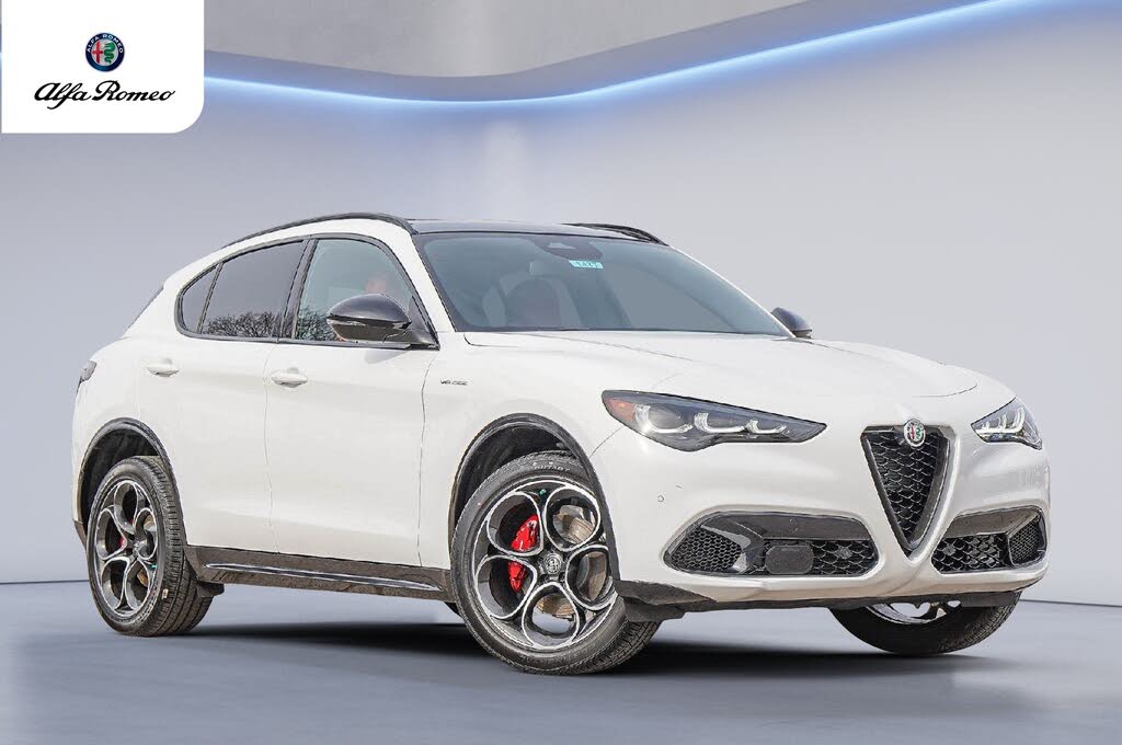 2025 Alfa Romeo Stelvio Intensa