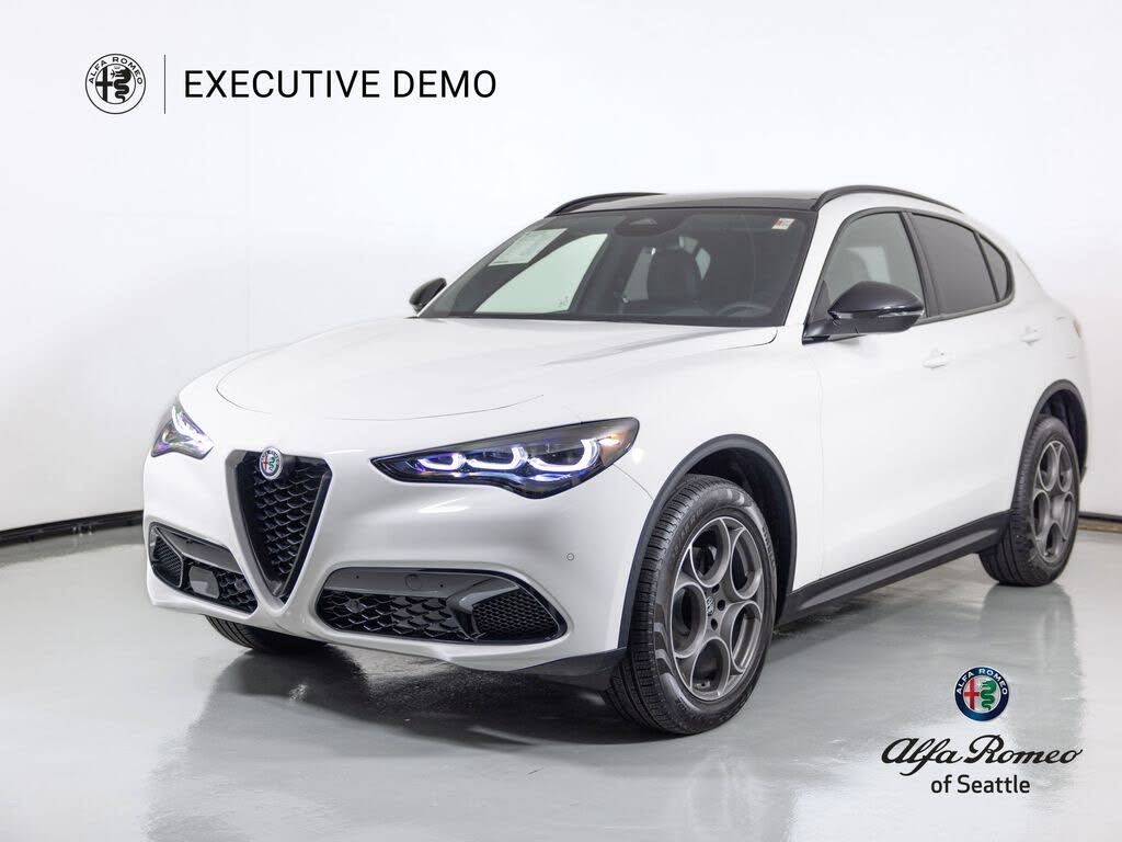 2025 Alfa Romeo Stelvio