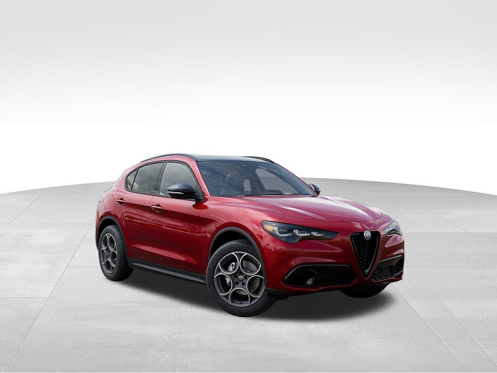 2025 Alfa Romeo Stelvio