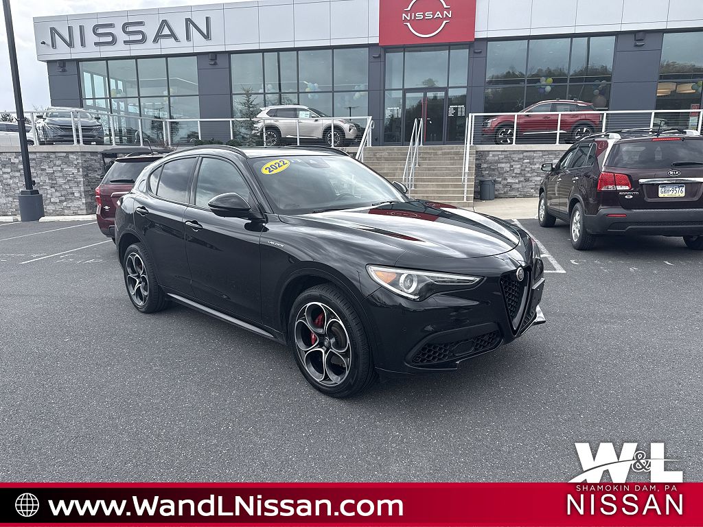 2022 Alfa Romeo Stelvio Veloce