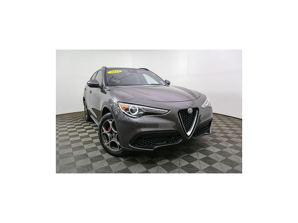 2023 Alfa Romeo Stelvio Ti