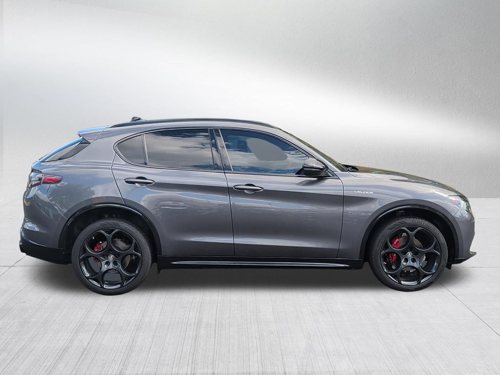 2024 Alfa Romeo Stelvio Veloce