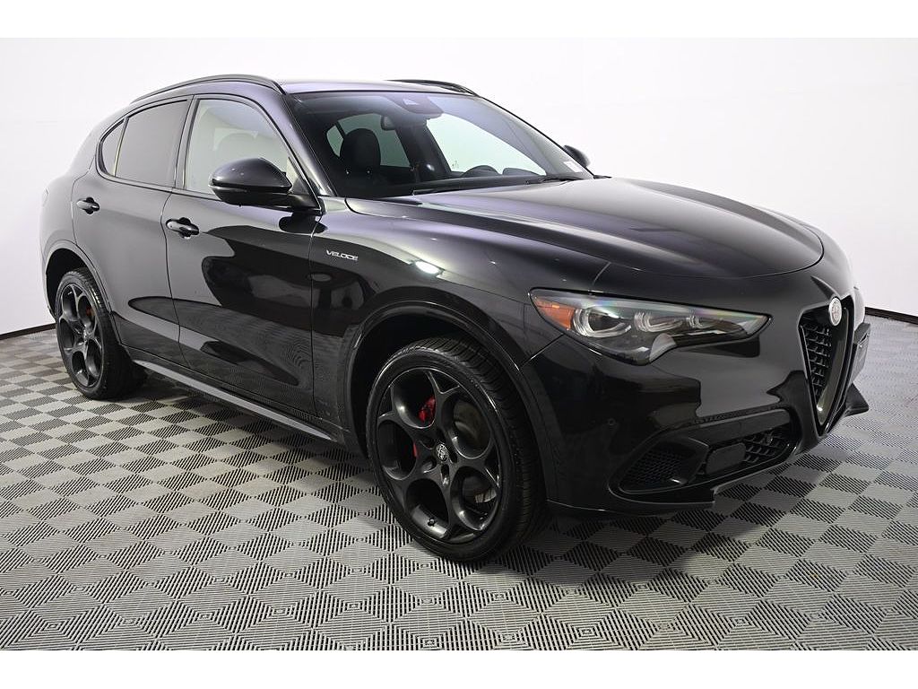2024 Alfa Romeo Stelvio Veloce