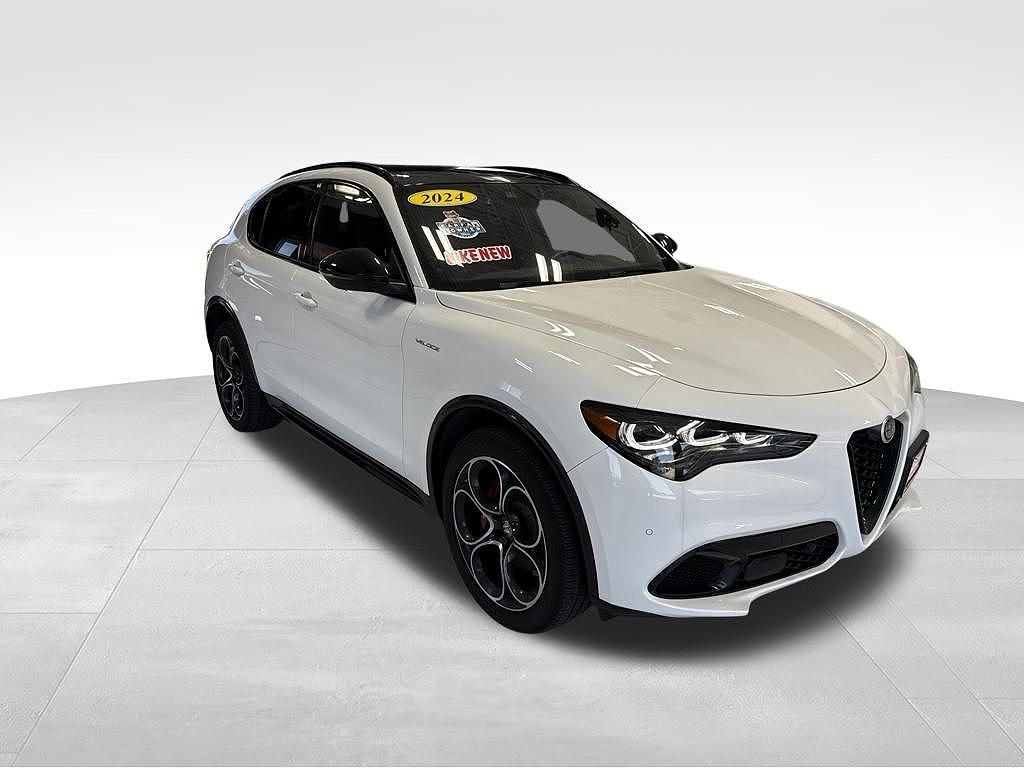 2024 Alfa Romeo Stelvio Veloce