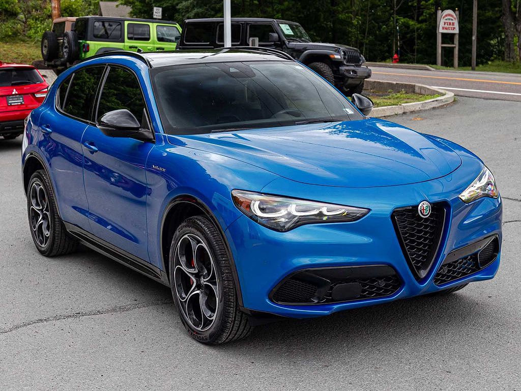 2024 Alfa Romeo Stelvio Ti