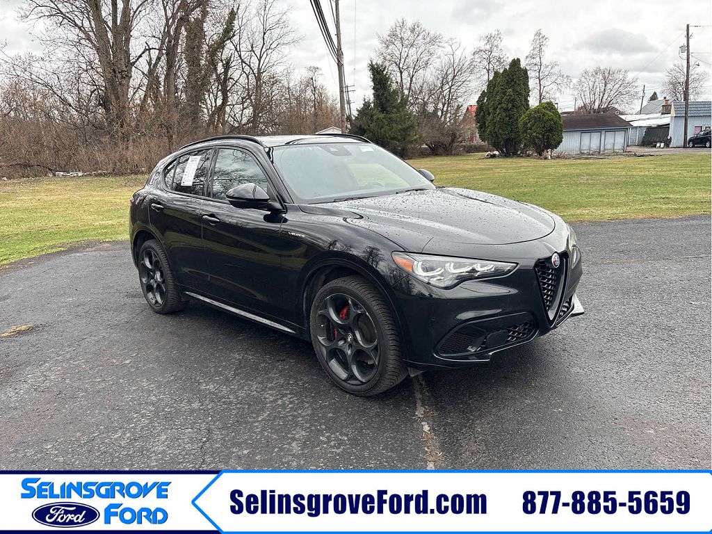 2024 Alfa Romeo Stelvio Veloce