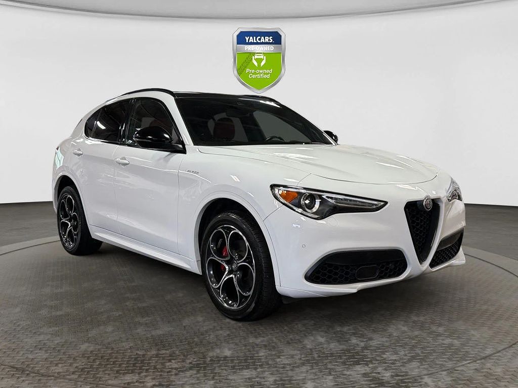2022 Alfa Romeo Stelvio Veloce