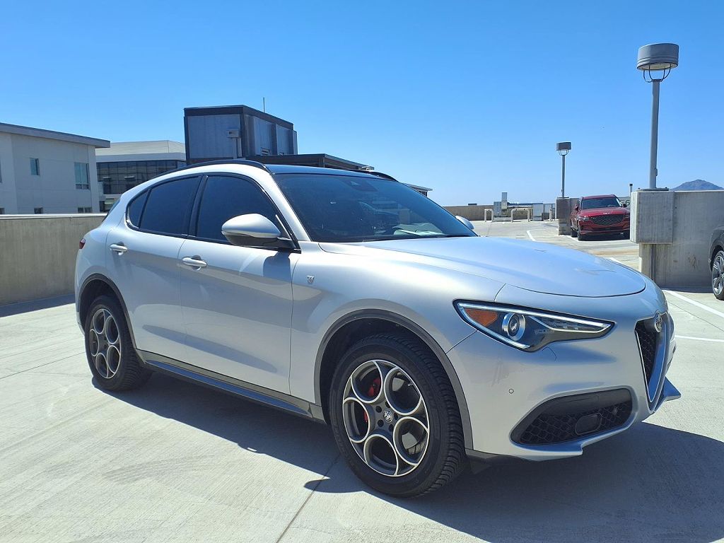 2022 Alfa Romeo Stelvio Veloce