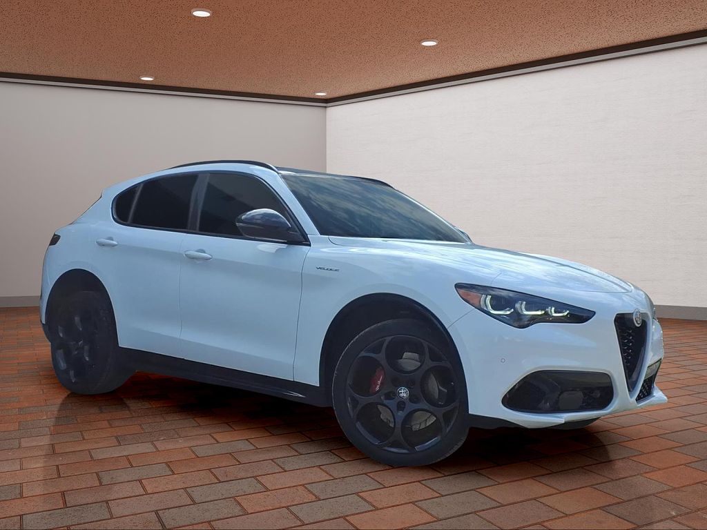 2024 Alfa Romeo Stelvio Veloce