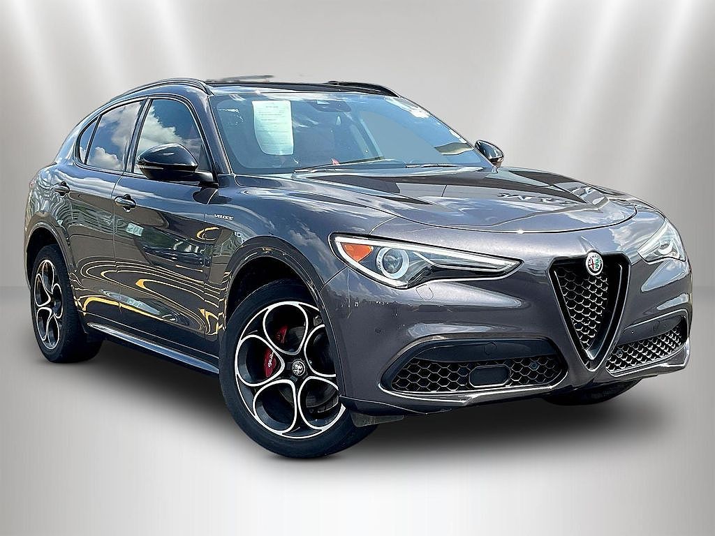 2022 Alfa Romeo Stelvio Veloce