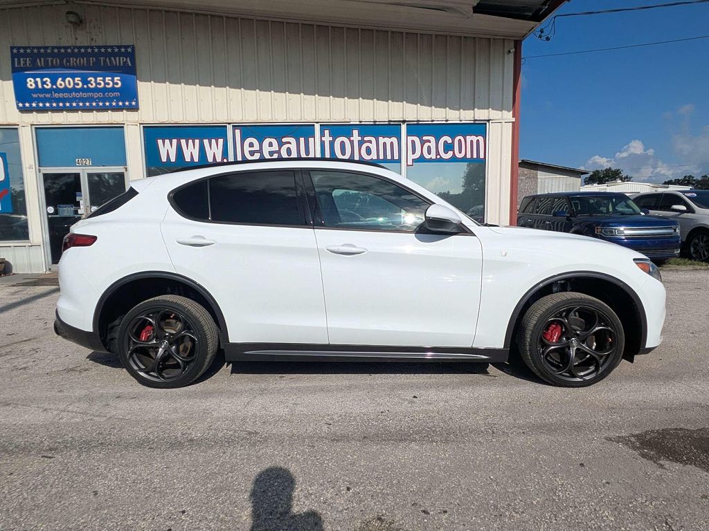 2022 Alfa Romeo Stelvio Ti
