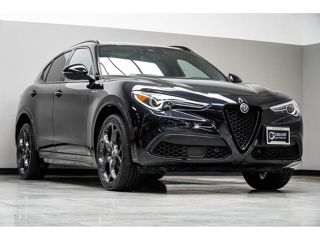 2023 Alfa Romeo Stelvio Veloce