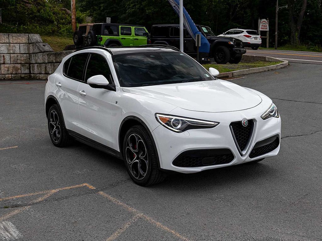 2023 Alfa Romeo Stelvio Ti
