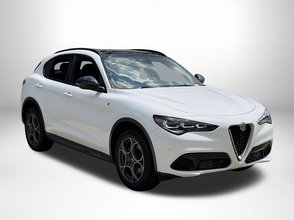 2024 Alfa Romeo Stelvio Ti