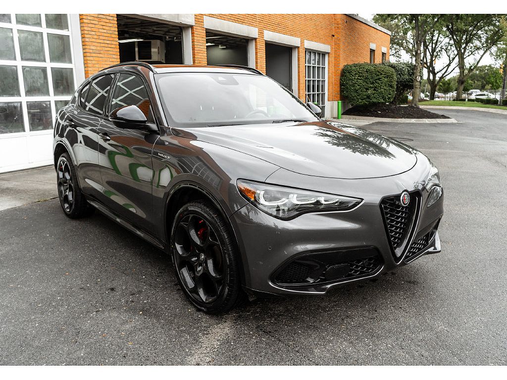 2024 Alfa Romeo Stelvio Veloce