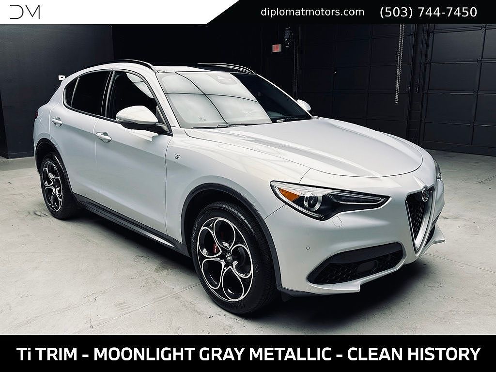 2022 Alfa Romeo Stelvio Veloce
