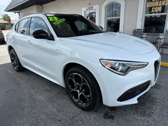 2023 Alfa Romeo Stelvio Estrema