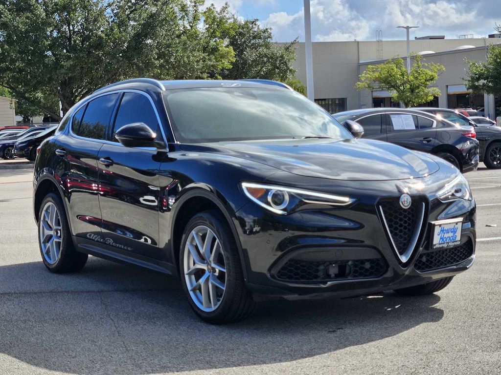 2019 Alfa Romeo Stelvio Ti Lusso