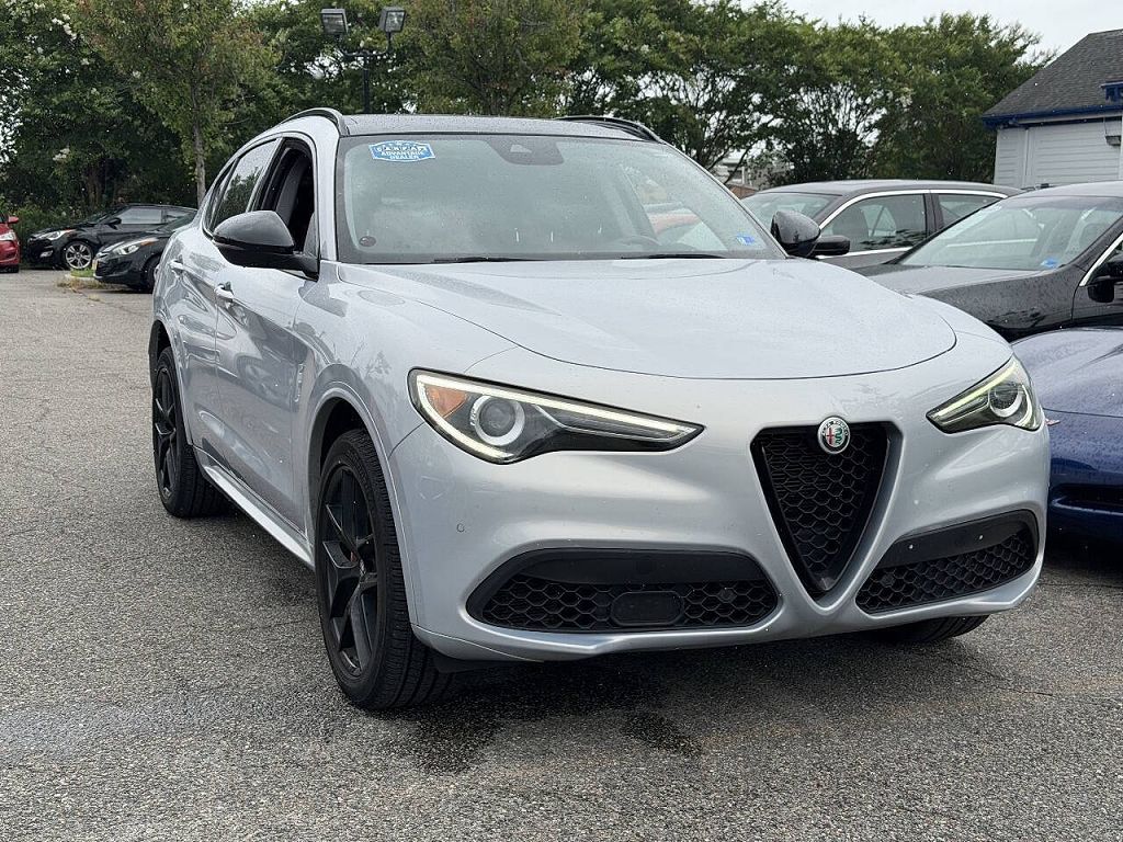 2020 Alfa Romeo Stelvio Ti Sport Carbon