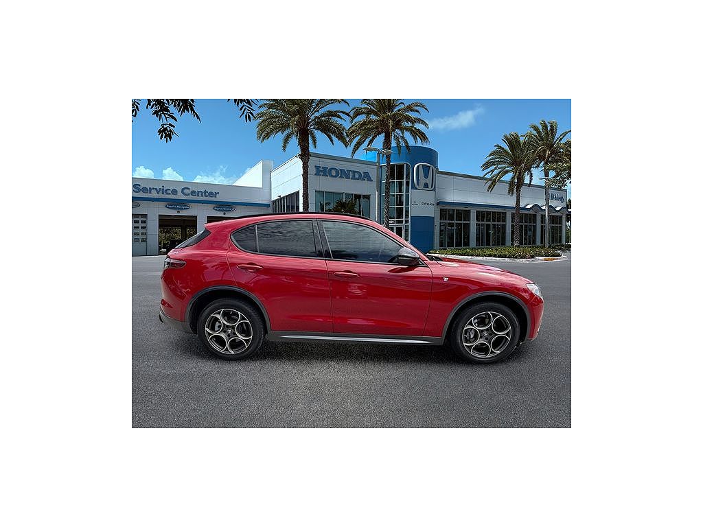 2024 Alfa Romeo Stelvio Ti