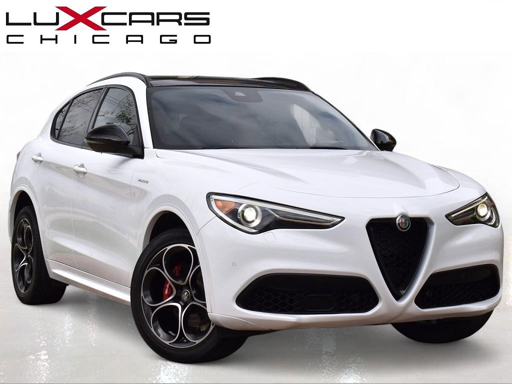 2022 Alfa Romeo Stelvio Veloce