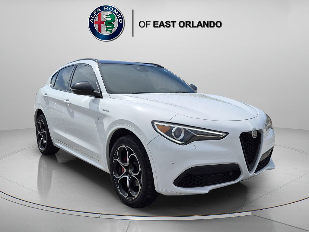 2023 Alfa Romeo Stelvio Veloce
