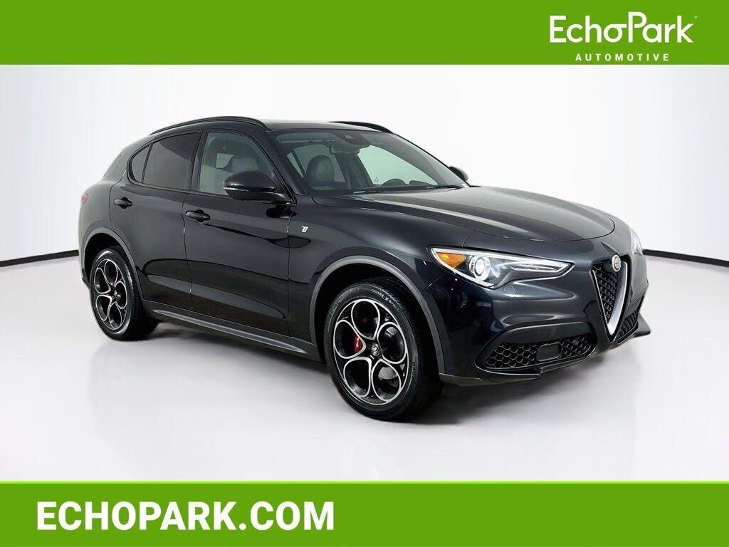 2023 Alfa Romeo Stelvio Estrema