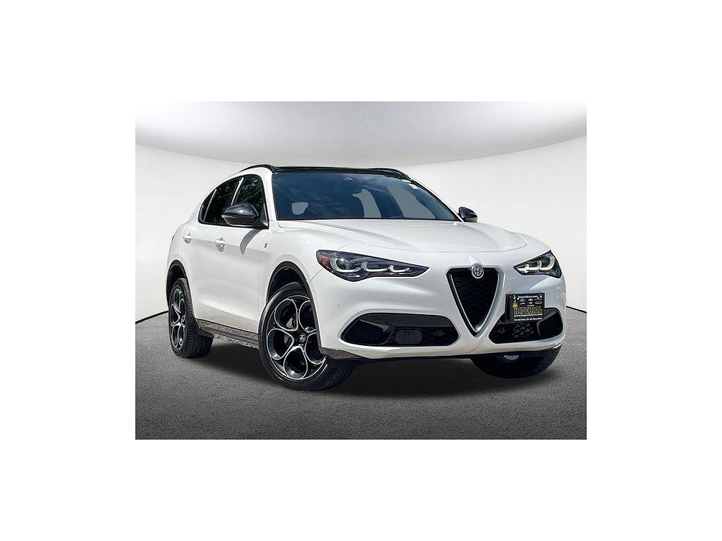 2024 Alfa Romeo Stelvio Ti