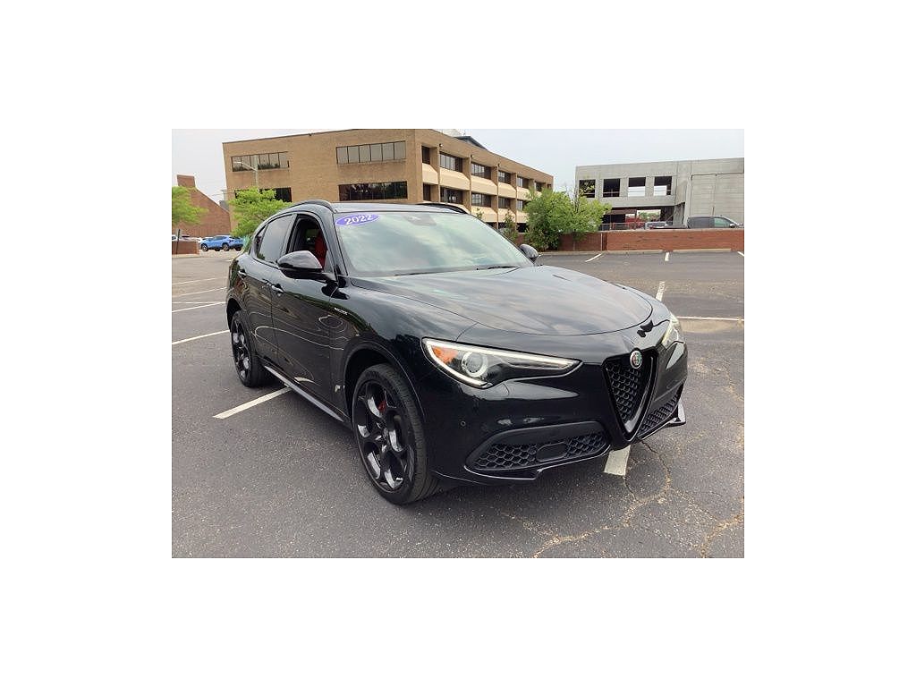 2022 Alfa Romeo Stelvio Veloce