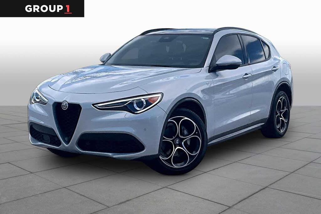 2022 Alfa Romeo Stelvio Veloce