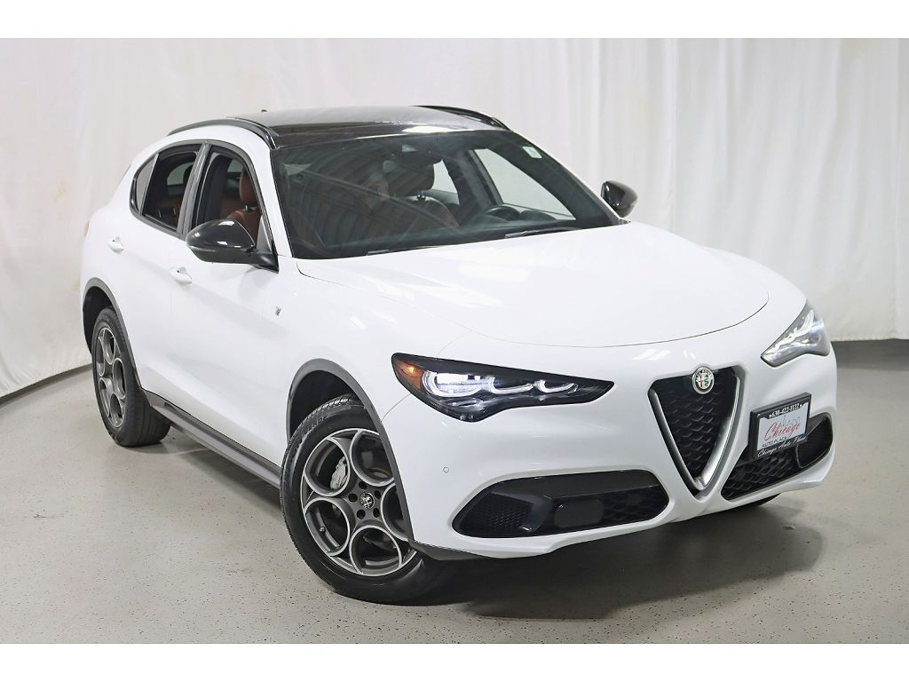 2024 Alfa Romeo Stelvio Veloce