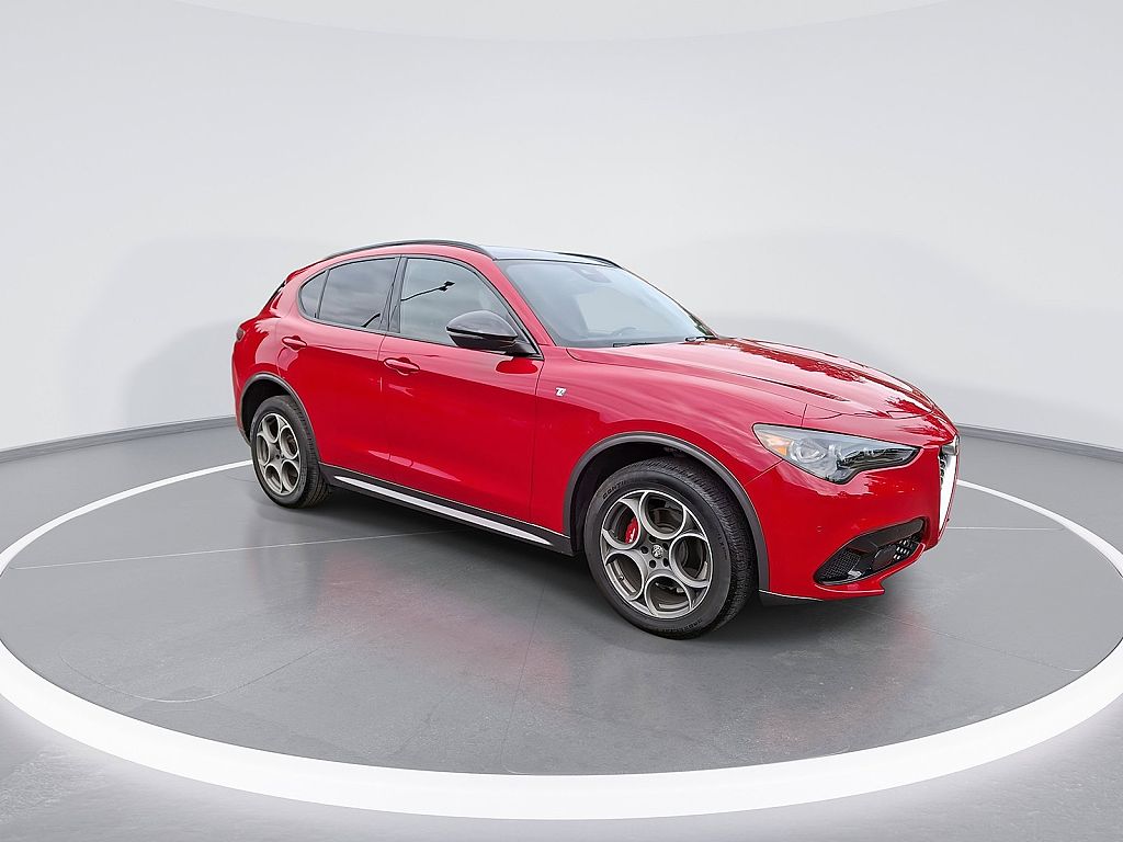 2024 Alfa Romeo Stelvio Veloce